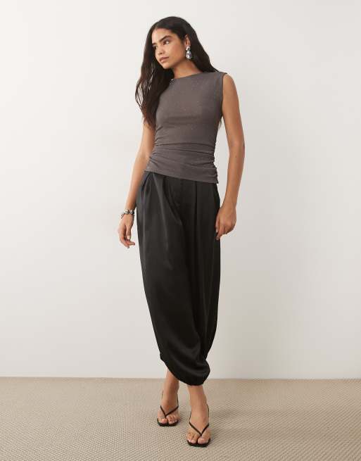 ASOS DESIGN top largo de malla translúcida tonal en gris carbón, 3 de 4
