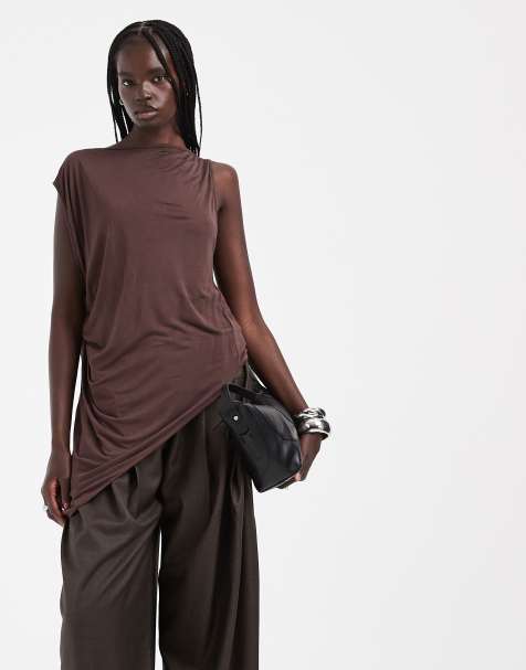ASOS DESIGN - top largo sin mangas con caída y bajo asimétrico en chocolate - view 1