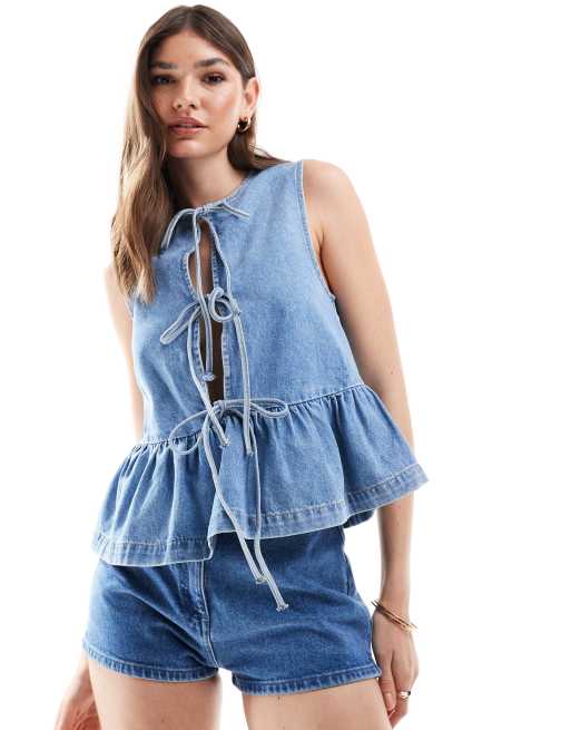 ASOS DESIGN - Top lavaggio candeggiato allacciato sul davanti con peplo