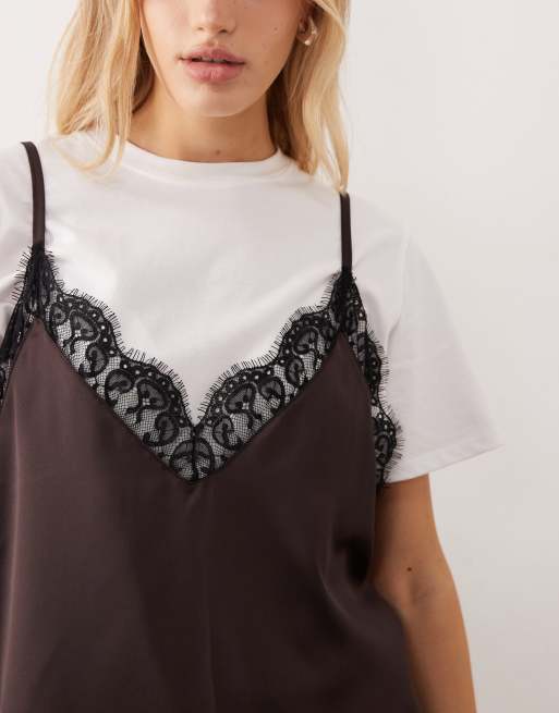 ASOS DESIGN - Top manches courtes 2-en-1 avec empiècement chocolat en satin à dentelle, 3 de 4