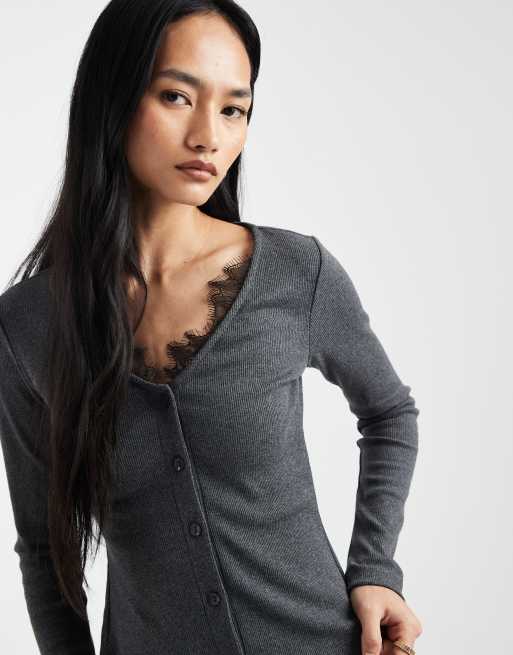 ASOS DESIGN - Top manches longues avec col en V et bordure en dentelle noire - Gris, 4 de 4