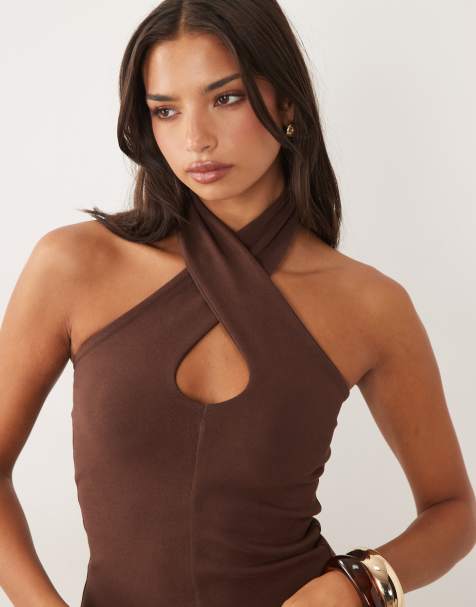 ASOS DESIGN - Top marrón chocolate con cuello halter retorcido de tejido compacto de algodón - view 1