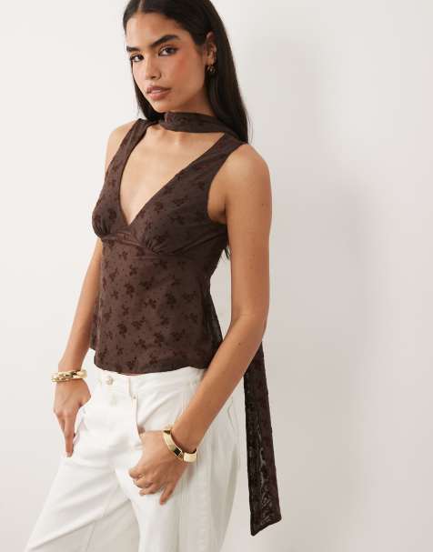 ASOS DESIGN - Top marrón chocolate de tirantes con detalle de fular y estampado de lunares flocados - view 1