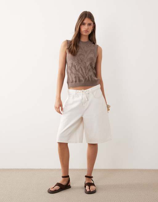 ASOS DESIGN - Top marrón moca sin mangas con diseño floral de punto, 2 de 4
