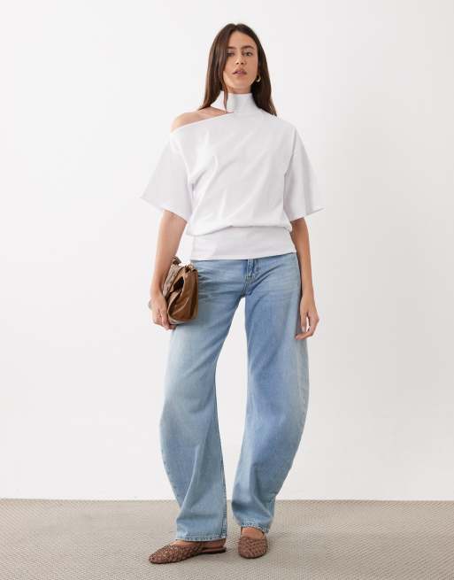 ASOS DESIGN top med funnel neck og udskårne skuldre i hvid, 2 af 4