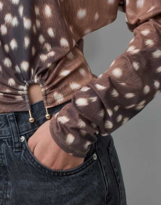 ASOS DESIGN top med lange ærmer i hjortemønster, 3 af 5