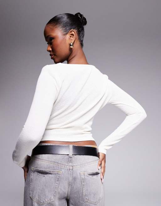 ASOS DESIGN - Top met asymmetrische hals, lange mouwen en gestrikte taille in ecru, 4 van 4