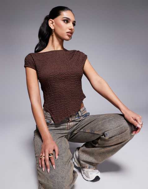 ASOS DESIGN - Top met asymmetrische zoom, blote schouders en textuur in bruin - view 1