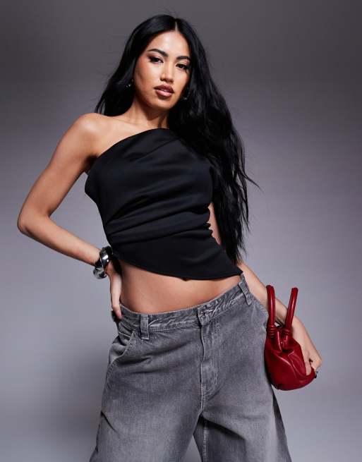 ASOS DESIGN - Top met blote schouder en asymmetrische zoom met rimpels in zwart