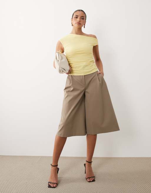 ASOS DESIGN - Top met blote schouders en gerimpeld detail in geel, 2 van 4