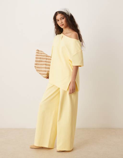 ASOS DESIGN - Top met blote schouders en interlock-naden in geel, deel van co-ord set, 2 van 4
