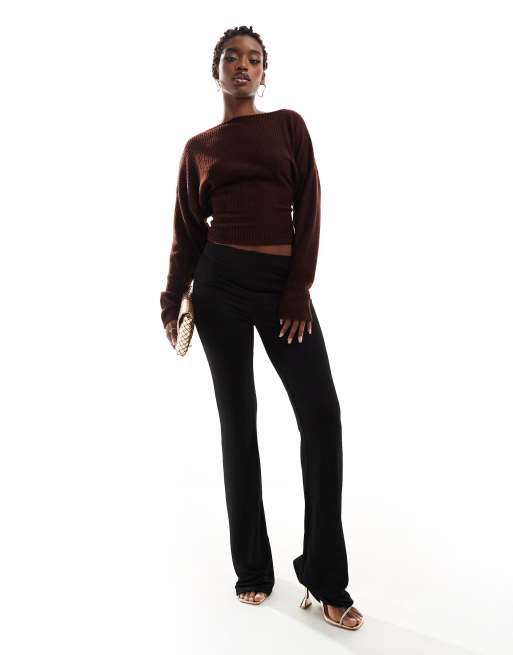 ASOS DESIGN - Top met boothals, vleermuismouwen en open achterkant in bruin, 3 van 4