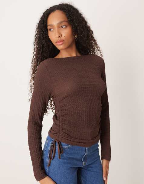 ASOS DESIGN - Top met bubbeltextuur en lange mouwen in donkerbruin - view 1
