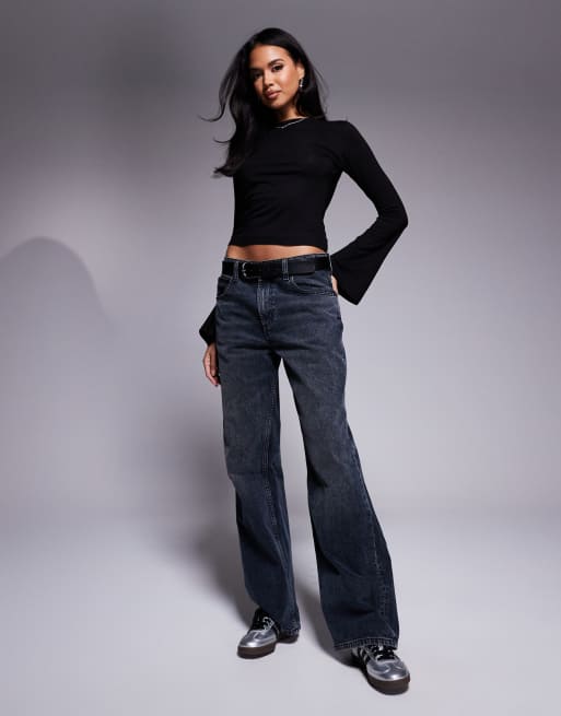 ASOS DESIGN - Top met gedrapeerde achterkant en uitlopende mouwen in zwart, 4 van 4