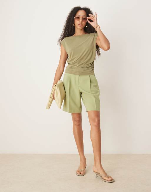 ASOS DESIGN - Top met gerimpelde zijkant en rechte hals in saliegroen, 3 van 4