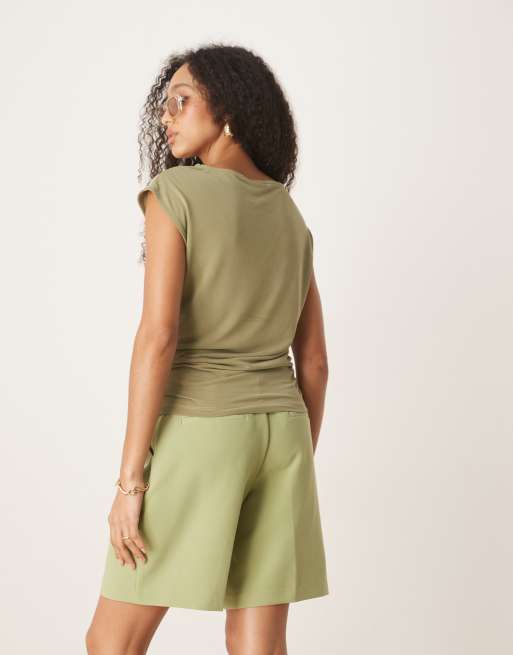 ASOS DESIGN - Top met gerimpelde zijkant en rechte hals in saliegroen, 4 van 4