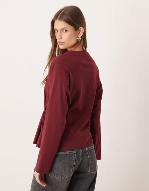 ASOS DESIGN - Top met gestrikte taille en lange mouwen in donker kersenrood, 2 van 4