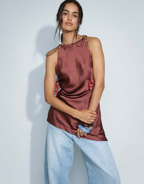 ASOS DESIGN top met hoge hals en kralen in kers - view 1