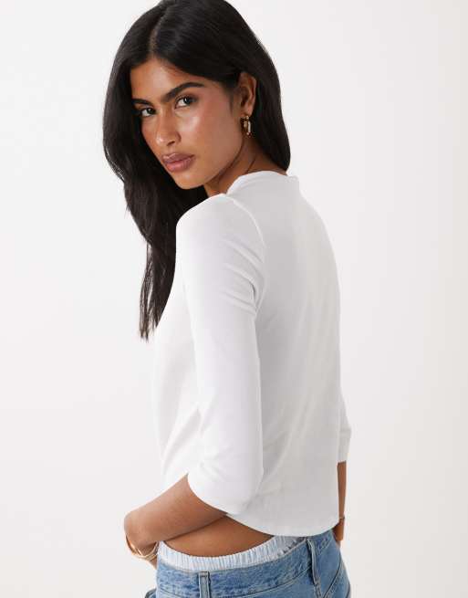 ASOS DESIGN - Top met hoge V-hals en 3/4 mouwen in wit, 4 van 4