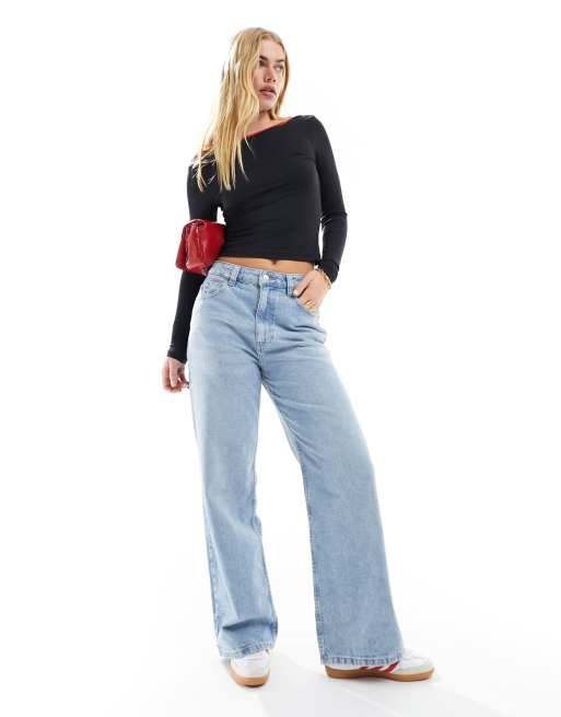 ASOS DESIGN - Top met lage achterkant en rood contrast in zwart, 3 van 4