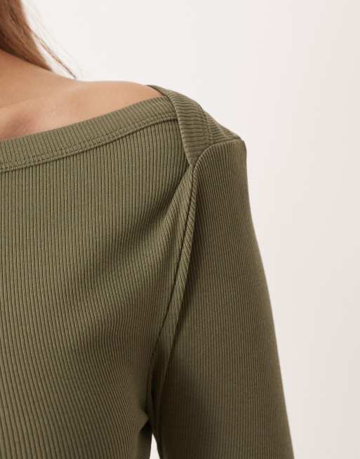 ASOS DESIGN - Top met lange mouwen, boothals en rand in kaki, 2 van 4