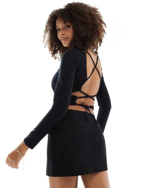 ASOS DESIGN - Top met lange mouwen en open achterkant met veters in zwart