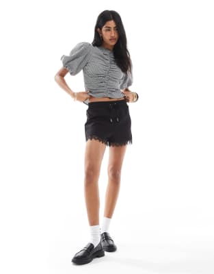 Thumbnail 2 van 4