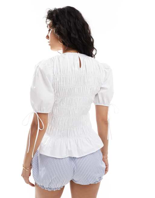 ASOS DESIGN - Top met pofmouwen en smokwerk in wit, 2 van 4