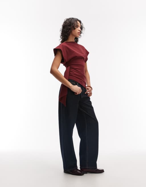 ASOS DESIGN - Top met rechte hals en overslag in de taille in bordeauxrood, 2 van 4
