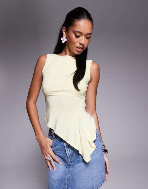 ASOS DESIGN - Top met rechte hals, ruches en godetdetail in pastelgeel - view 1