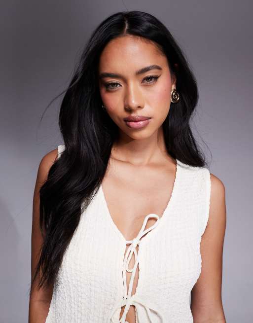 ASOS DESIGN - Top met textuur en strikdetail in ivoorwit, 3 van 4