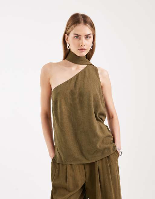 ASOS DESIGN - Top monospalla sartoriale kaki con dettaglio foulard