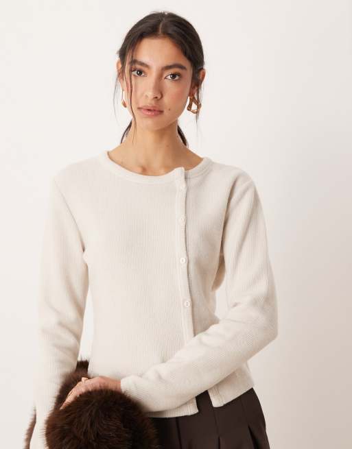 ASOS DESIGN - Top morbidissimo asimmetrico color crema con abbottonatura