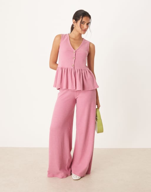 ASOS DESIGN - Top morbidissimo rosa con volant sul fondo e bottoni in coordinato, 2 di 4
