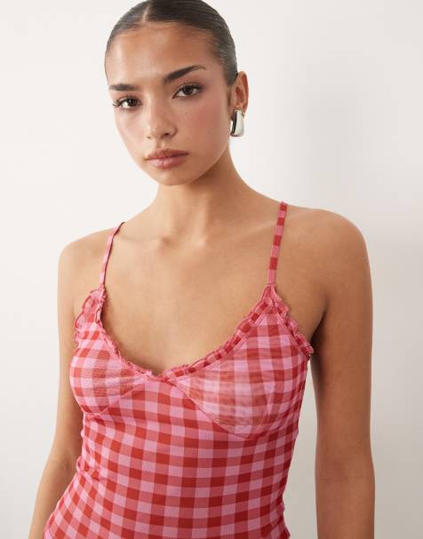 ASOS DESIGN – Top na ramiączkach z prześwitującej siateczki w czerwoną kratkę vichy - view 1