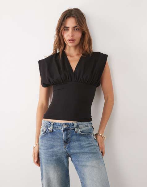 ASOS DESIGN - Top negro con mangas murciélago y escote pronunciado - view 1