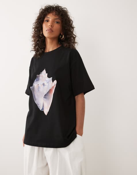 ASOS DESIGN - Top negro extragrande de manga corta con estampado de conchas - view 1