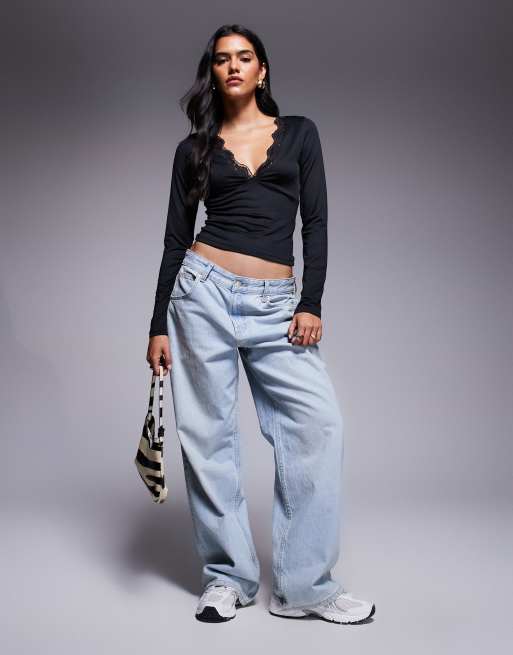 ASOS DESIGN - Top nero a maniche lunghe aderente con finiture in pizzo e scollo a V profondo, 2 di 4