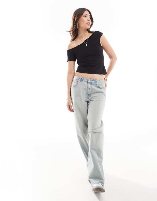 ASOS DESIGN - Top nero con bordi smerlati e spalle scoperte, 3 di 4