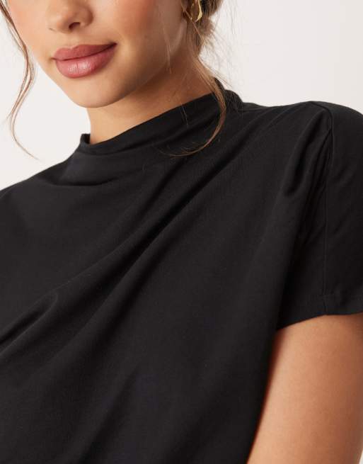 ASOS DESIGN - Top nero con drappeggio incrociato sulla spalla, 2 di 4