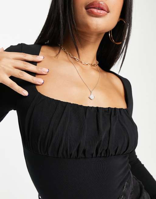 ASOS DESIGN - Top nero raccolto sul bustino a maniche lunghe, 3 di 4