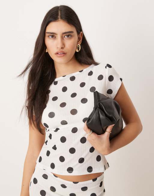 ASOS DESIGN - Top nervuré à encolure bateau avec coutures en pointe - Blanc