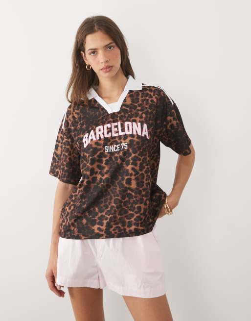 ASOS DESIGN – Top oversize z krótkimi rękawami w panterkę z grafiką, 4 z 4