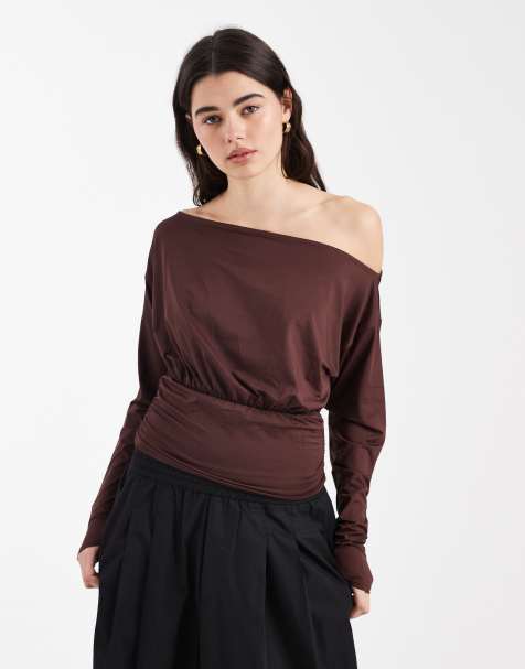 ASOS DESIGN - Top près du corps à épaules dénudées et manches longues avec taille cintrée - Chocolat - view 1