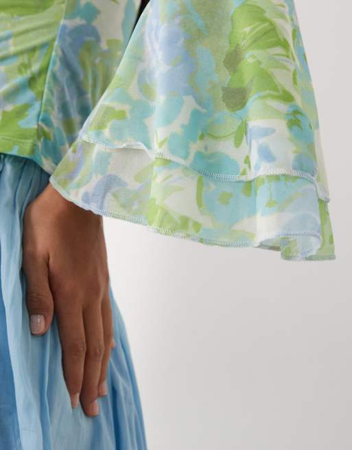 ASOS DESIGN - Top près du corps en tulle à manches longues évasées - Bleu à fleurs, 4 de 4