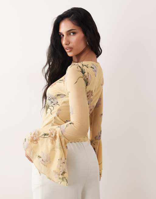 ASOS DESIGN - Top près du corps en tulle à manches longues évasées - Jaune à fleurs, 4 de 4