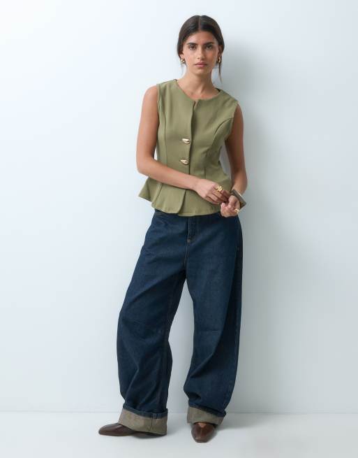 ASOS DESIGN - Top sans manches en maille interlock avec basque et boutons abstraits dorés - Kaki, 4 de 4