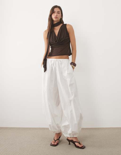 ASOS DESIGN top sans manches en maille semi-transparente à col bénitier couleur chocolat, 3 de 4