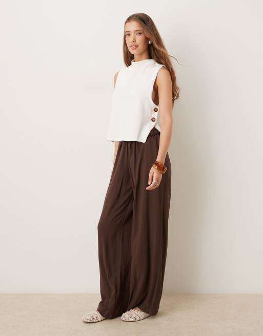 ASOS DESIGN - Top senza maniche accollato in morbido cotone bianco con bottoni, 2 di 4