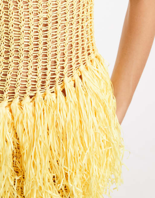 ASOS DESIGN - Top senza maniche asimmetrico giallo con orlo con frange e cuciture traforate, 3 di 4